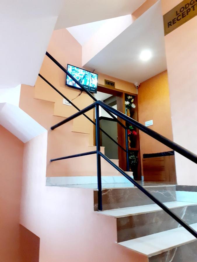 Hotel Madery Mangalore Esterno foto